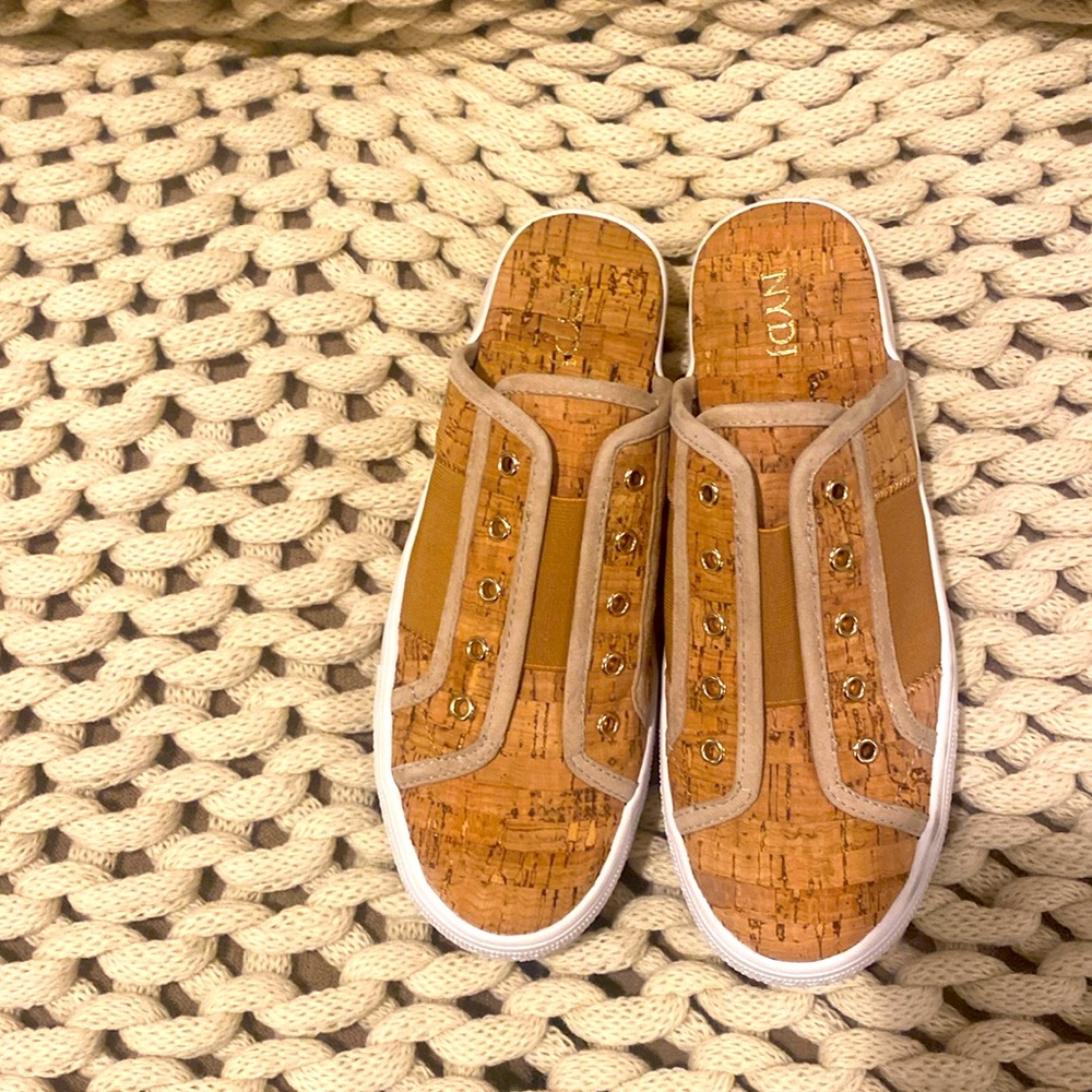 NYDJ Kaila Womens Size 5 Shoes Brown Cork Slip On Casual Flat Sneaker Sandals